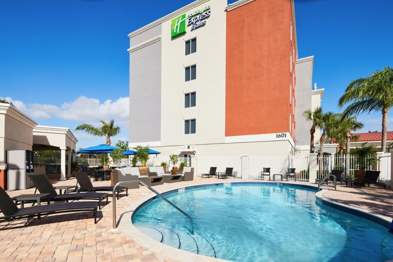 Holiday Inn Express Hotel & Suites Port St. Lucie West By Ihg Bagian luar foto