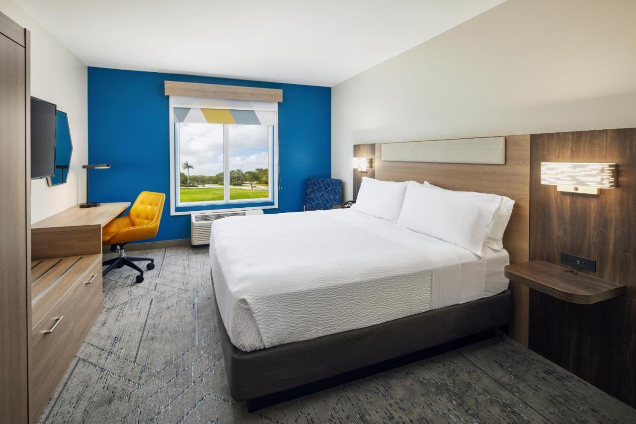 Holiday Inn Express Hotel & Suites Port St. Lucie West By Ihg Bagian luar foto