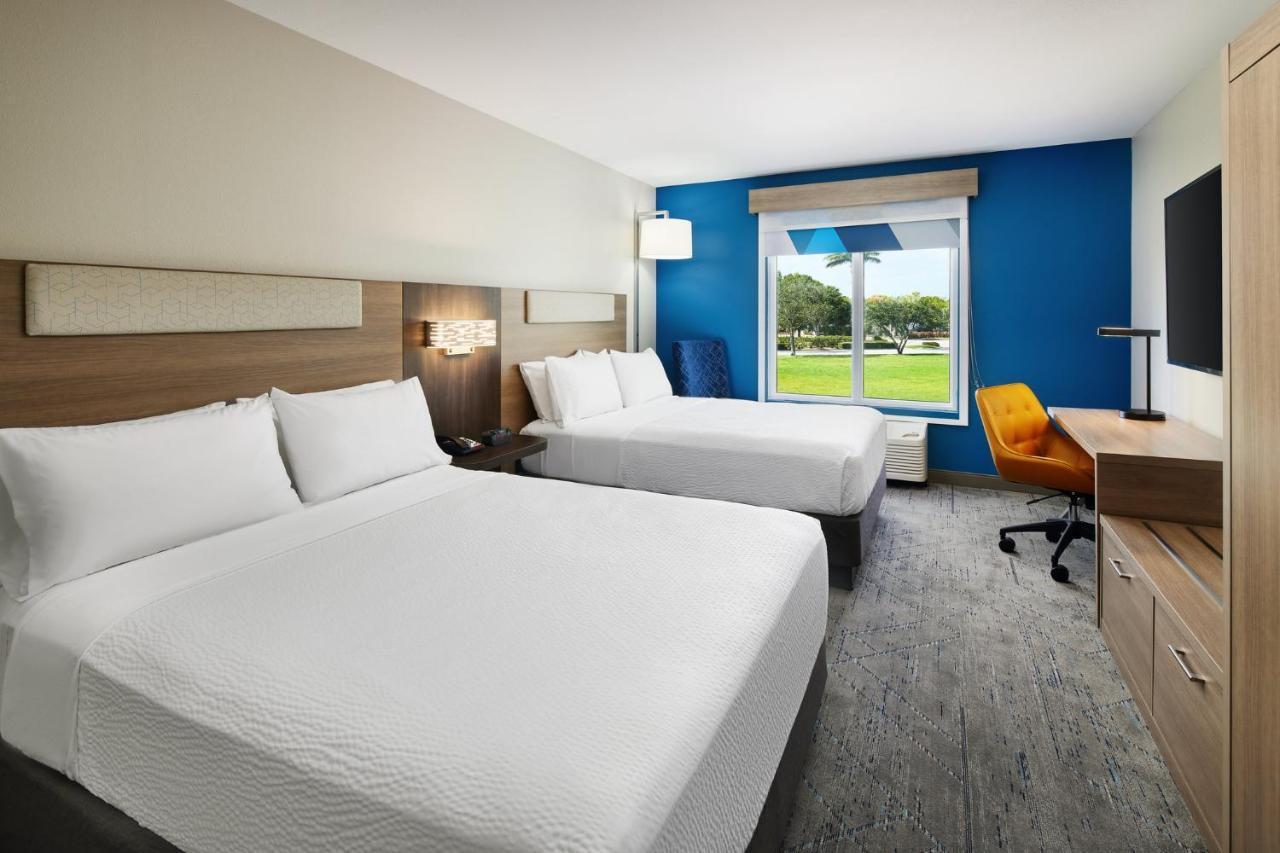 Holiday Inn Express Hotel & Suites Port St. Lucie West By Ihg Bagian luar foto